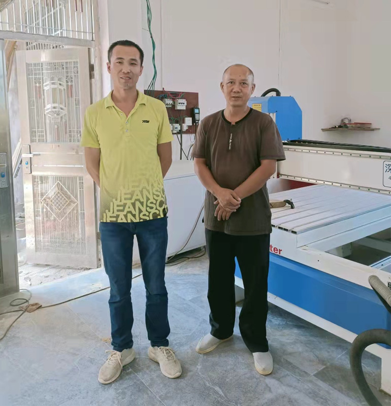 湖南衡陽1325型帶旋轉軸木工雕刻機(圖1) 湖南衡陽1325型帶旋轉軸木工雕刻機(圖1)