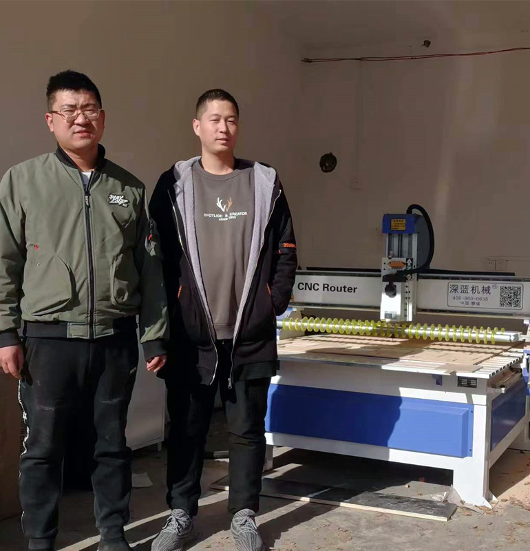 12月山東德州1325木工雕刻機(jī)(圖1) 12月山東德州1325木工雕刻機(jī)(圖1)