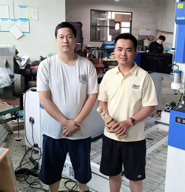 浙江1325四軸聯動保利龍雕刻機(圖1) 未標題-1.jpg