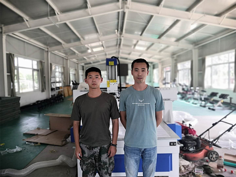 山東濰坊1325木工雕刻機,部隊直供(圖1) 山東濰坊1325木工雕刻機,部隊直供(圖1)