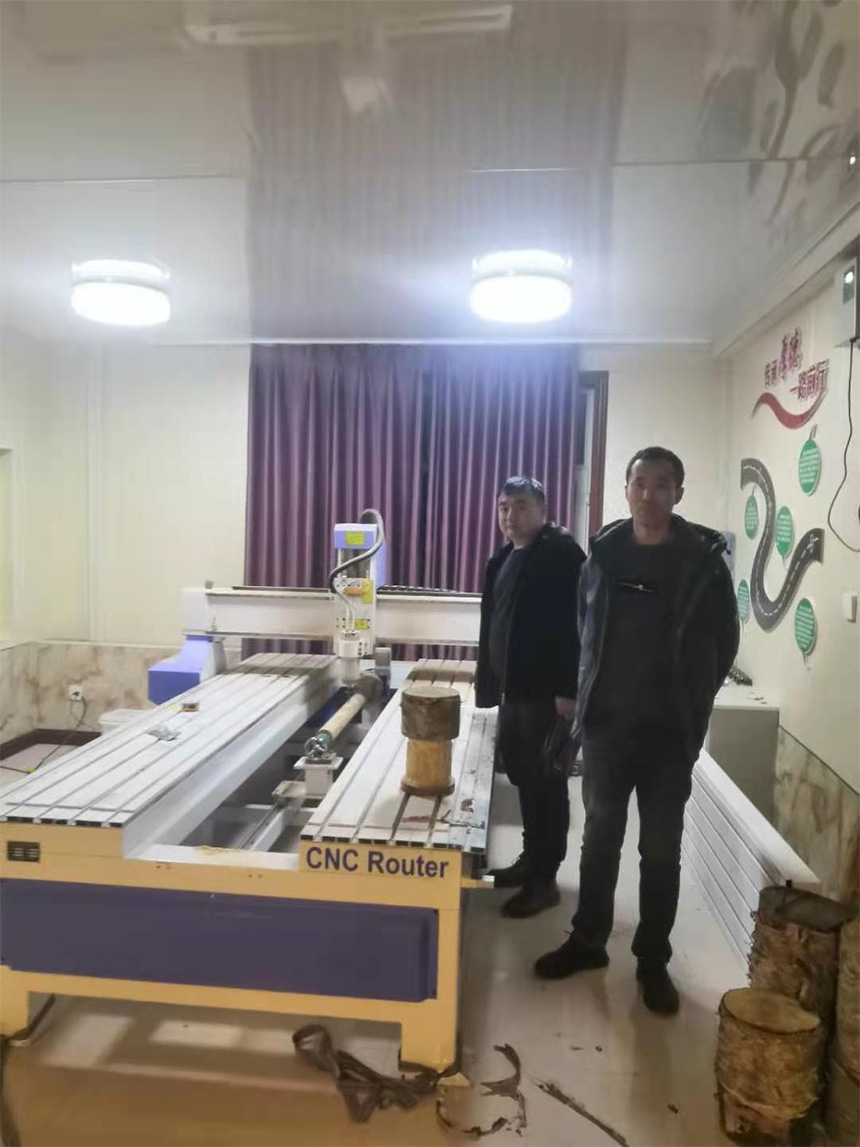 Inner Mongolia Hulun Buir 1325 Woodworking carving machine (with rotating shaft)(圖1) 內蒙呼倫貝爾1325木工雕刻機(帶旋轉軸)(圖1)