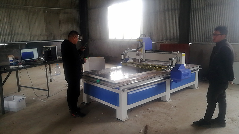 山東冠縣客戶采購木工雕刻機(圖1) 山東冠縣客戶采購木工雕刻機(圖1)