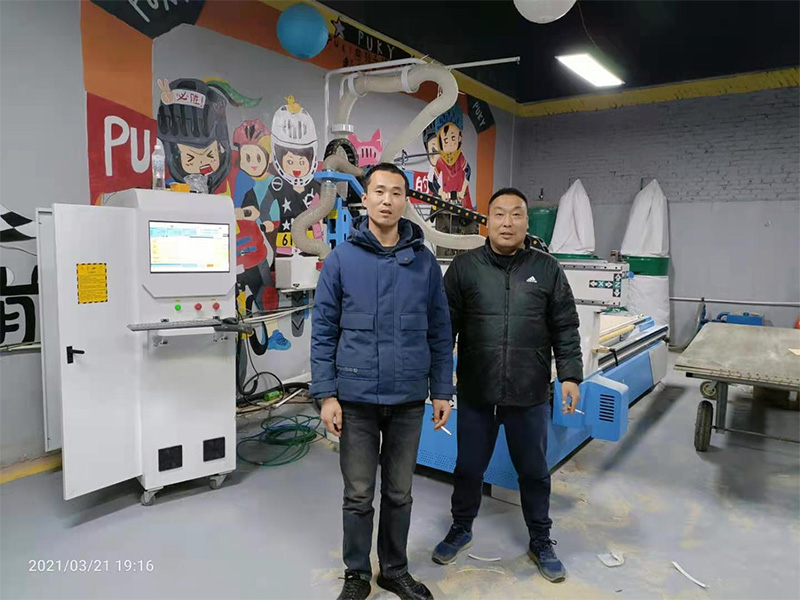 河南滑縣客戶采購1325直排數控加工中心(圖1) 河南滑縣客戶采購1325直排數控加工中心(圖1)