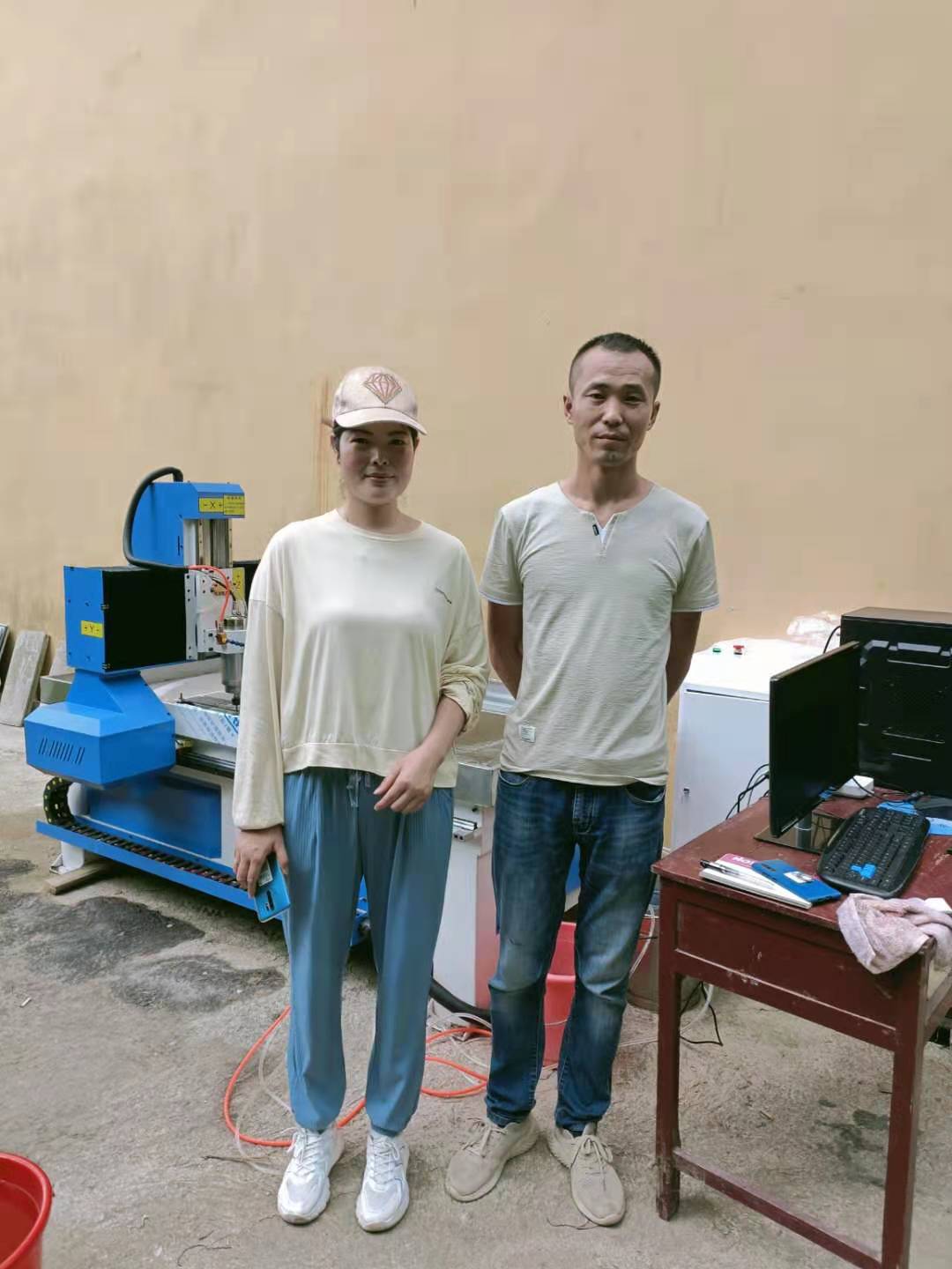 木工雕刻機(jī)廠家的客戶評(píng)價(jià)怎么樣?還有客戶發(fā)來(lái)的視頻展示(圖1) 木工雕刻機(jī)廠家的客戶評(píng)價(jià)怎么樣?還有客戶發(fā)來(lái)的視頻展示(圖1)