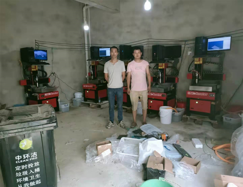 1325木工雕刻機被吉林一客戶選中,自動巡邊效果拔群!(圖1) 1325木工雕刻機被吉林一客戶選中,自動巡邊效果拔群!(圖1)